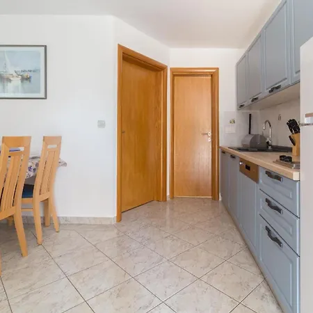 アパート Ferienwohnung In Privlaka Mit Grill, Garten Und Terrasse プリヴラカ