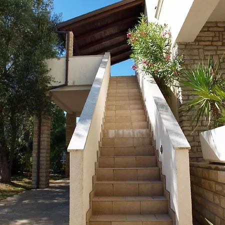 Ferienwohnung In Privlaka Mit Grill, Garten Und Terrasse *