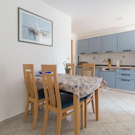 アパート Ferienwohnung In Privlaka Mit Grill, Garten Und Terrasse *