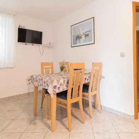Ferienwohnung In Privlaka Mit Grill, Garten Und Terrasse * プリヴラカ